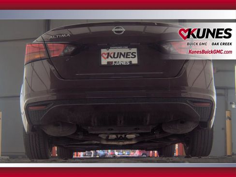 Used 2024 Nissan Altima 2.5 SV image 8