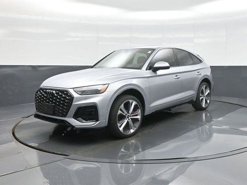 Used 2024 Audi Q5 2.0T Prestige w/ Prestige Package AWD/4WD image 3