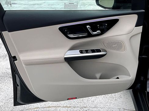 Used 2026 Mercedes-Benz GLC 300 image 20