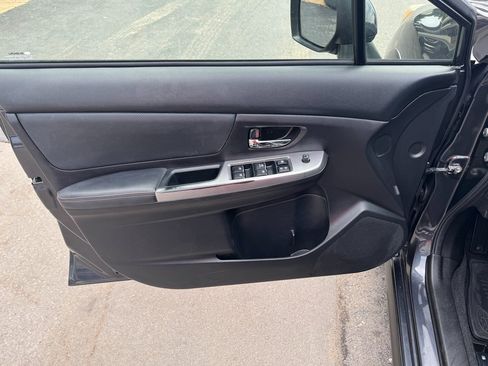 Used 2016 Subaru Crosstrek 2.0i Limited w/ Popular Package #2 image 10