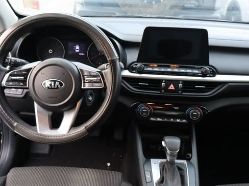 Used 2019 Kia Forte LXS FWD image 8