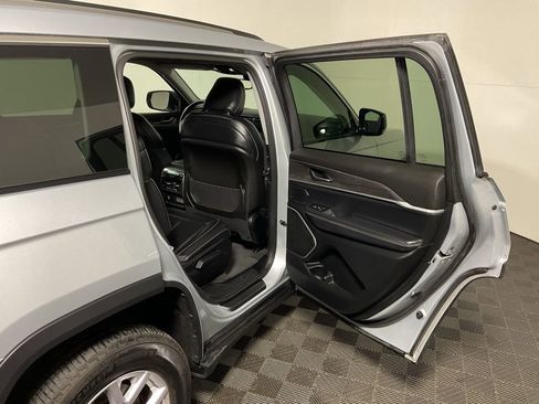 Used 2021 Jeep Grand Cherokee L Limited image 32