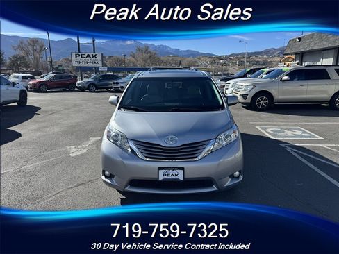 Used 2016 Toyota Sienna XLE Premium image 2