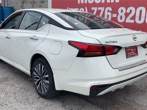 Used 2023 Nissan Altima 2.5 SV image 23