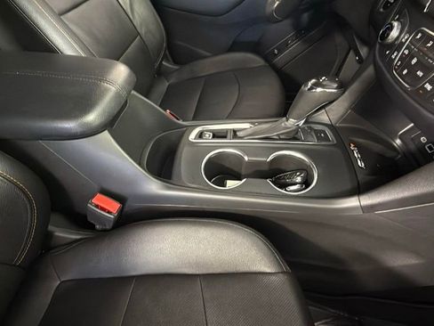 Used 2020 Chevrolet Equinox Premier image 35