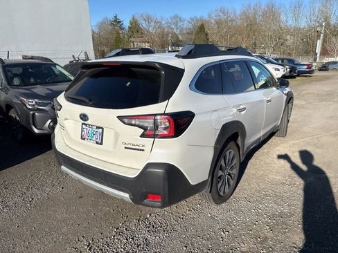 Used 2023 Subaru Outback Touring XT image 5