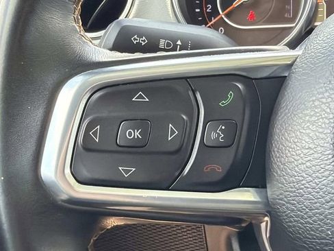 Used 2022 Jeep Wrangler Unlimited Sahara AWD/4WD image 25