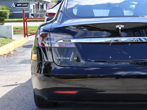Used 2018 Tesla Model S 75D image 16