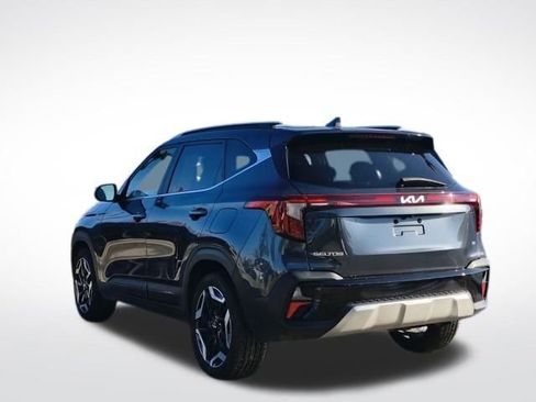 Certified 2024 Kia Seltos SX w/ SX Sunroof Package image 11