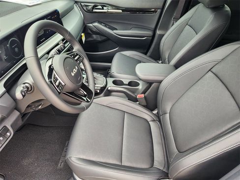 New 2026 Kia Seltos EX image 8