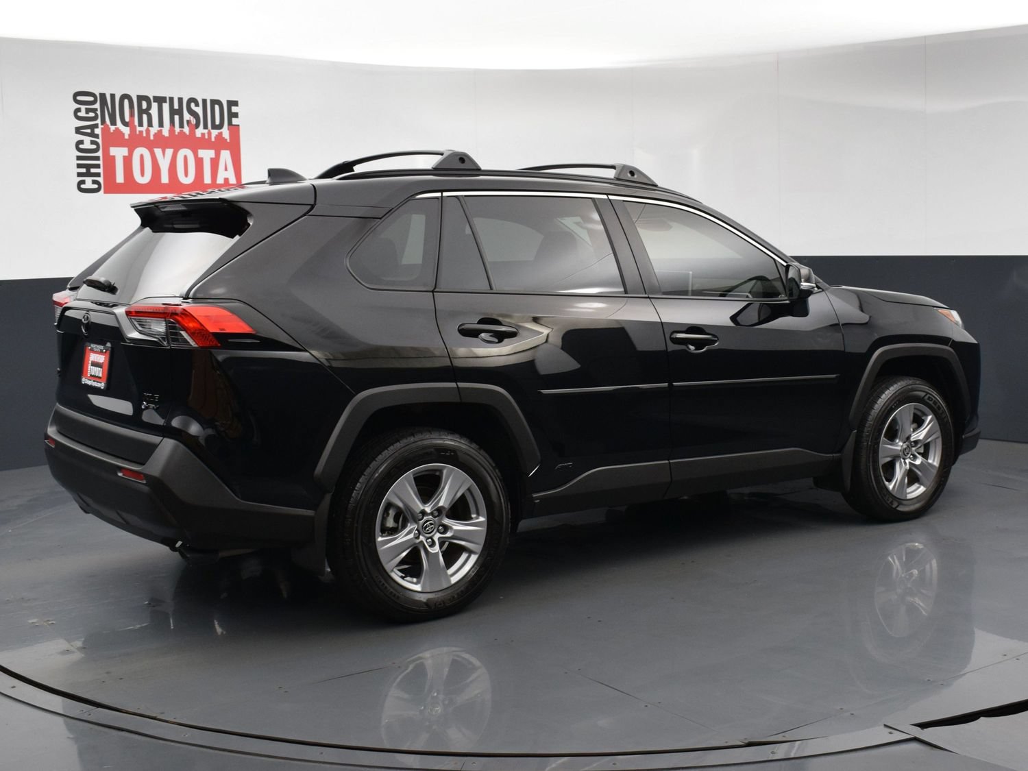 Used 2025 Toyota RAV4 XLE w/ Convenience Package AWD/4WD image 4