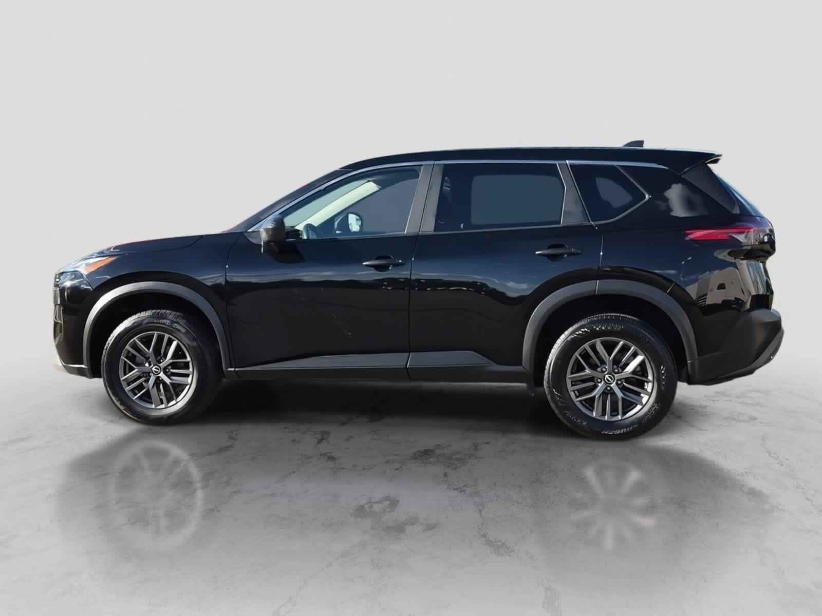 Used 2023 Nissan Rogue S FWD image 5