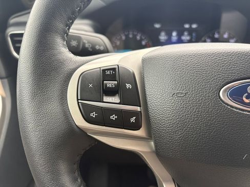 Used 2022 Ford Explorer XLT w/ Equipment Group 202A image 15