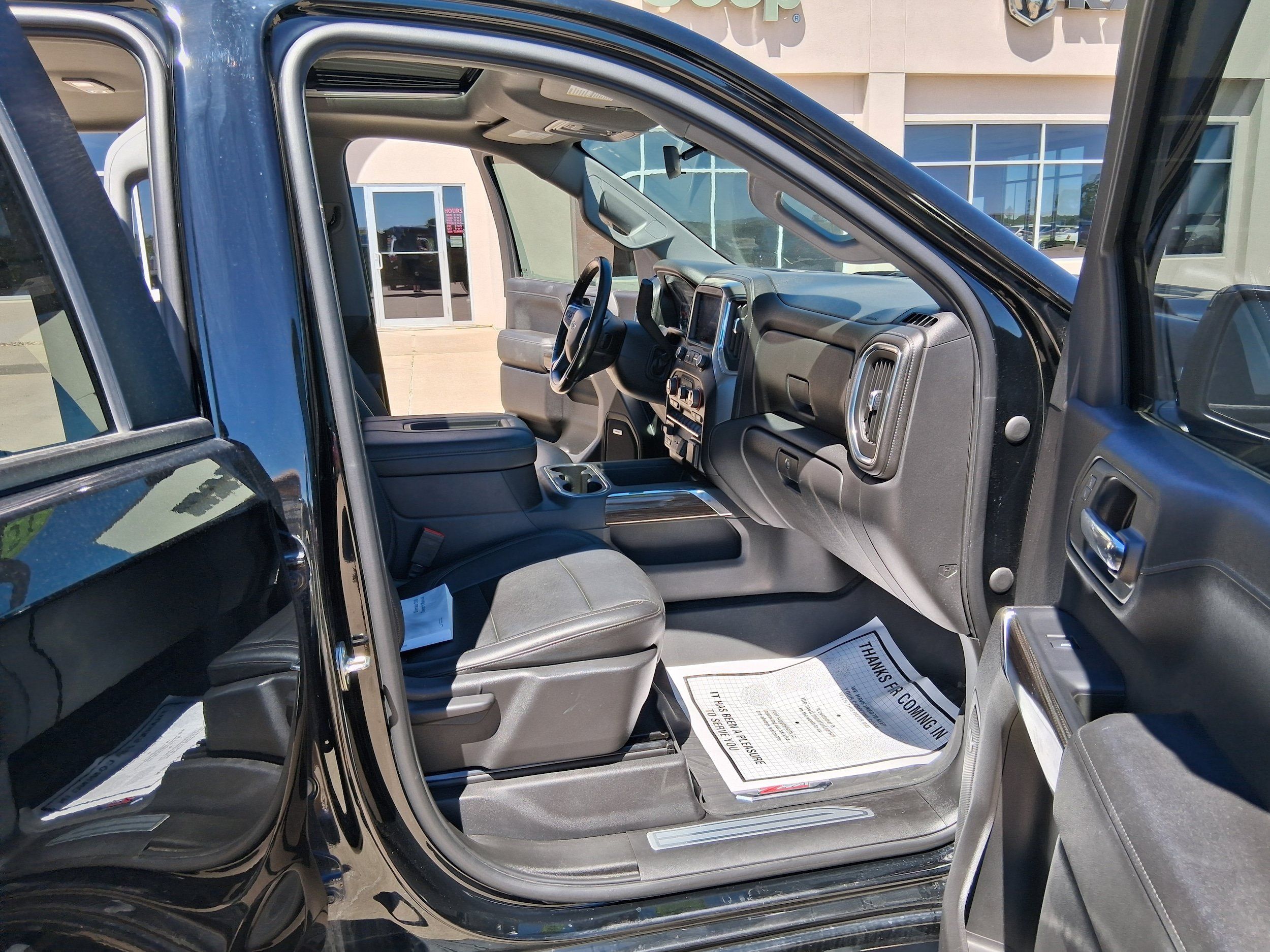 Used 2021 Chevrolet Silverado 1500 LT Trail Boss w/ Convenience Package II AWD/4WD image 18