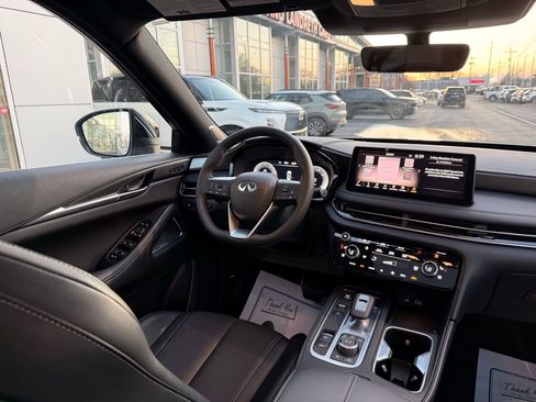 Used 2025 INFINITI QX60 Luxe w/ Black Edition image 31