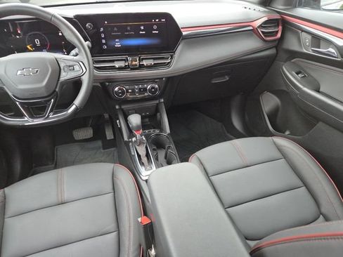 Certified 2025 Chevrolet TrailBlazer RS w/ Convenience Package AWD/4WD image 32