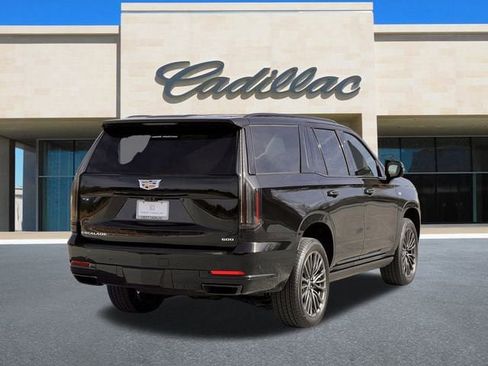 Certified 2026 Cadillac Escalade Platinum Sport image 4