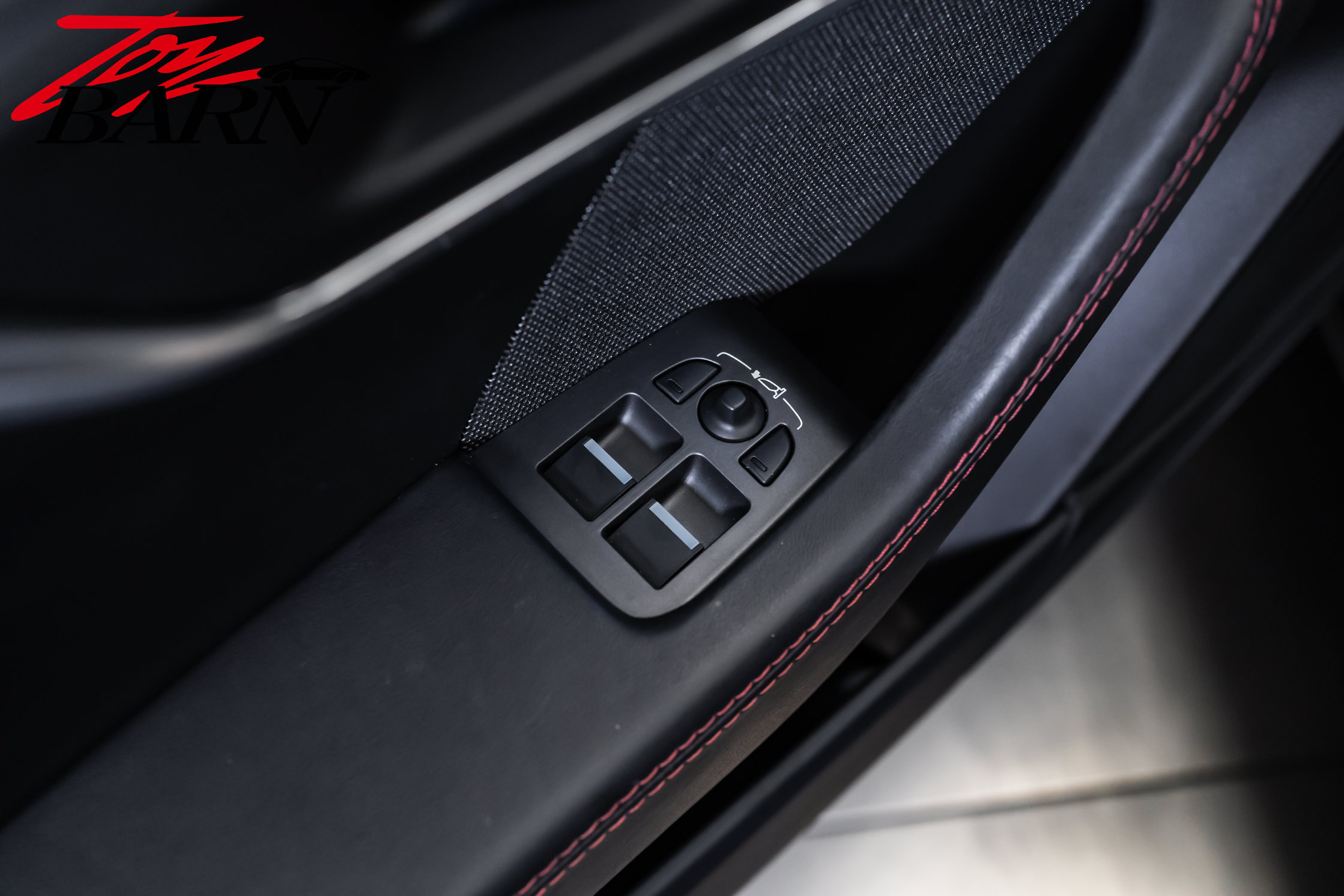 Used 2019 Jaguar F-TYPE Coupe RWD image 16
