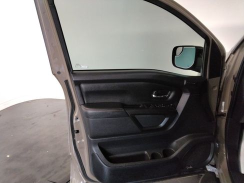 Used 2023 Nissan Titan PRO-4X w/ Pro-4x Convenience Package image 28