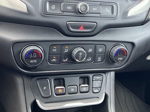 Used 2019 GMC Terrain SLE w/ Driver Convenience Package FWD image 22