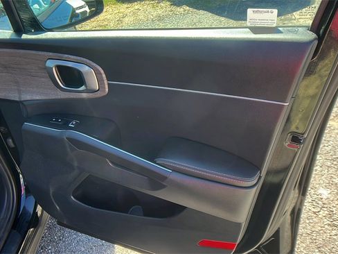 Used 2023 Kia Sorento EX w/ Panoramic Sunroof Package image 16