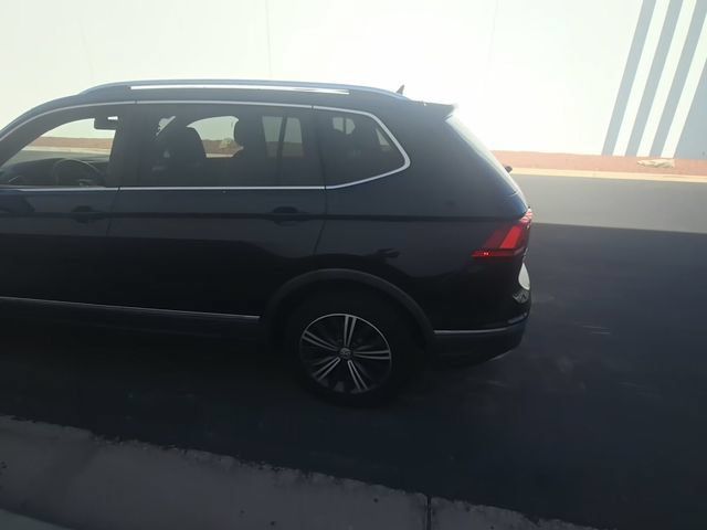 Used 2018 Volkswagen Tiguan SEL AWD/4WD image 3