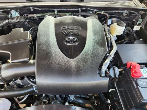 Used 2022 Toyota Tacoma SR5 RWD image 20