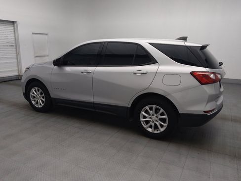 Used 2018 Chevrolet Equinox LS FWD image 3