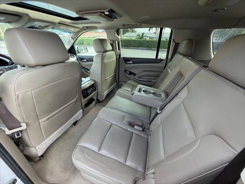 Used 2019 GMC Yukon XL SLT w/ Open Road Package image 18