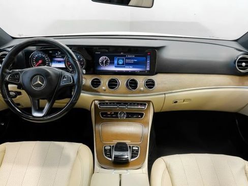 Used 2018 Mercedes-Benz E 300 image 19