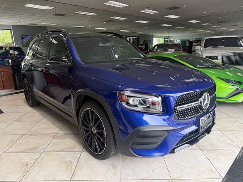 Used 2021 Mercedes-Benz GLB 250 image 2
