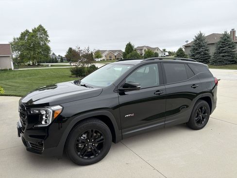 Used 2022 GMC Terrain AT4 w/ Infotainment Package II AWD/4WD image 3