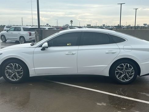 Certified 2023 Hyundai Sonata SEL FWD image 9