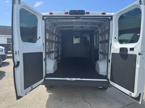 Used 2025 RAM ProMaster 2500 w/ U-Haul Equipment Group FWD image 12