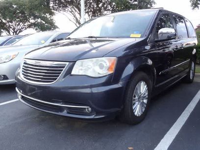 Used 2013 Chrysler Town & Country Limited w/ Luxury Group