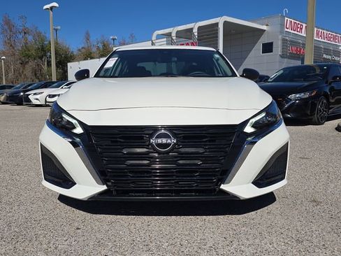 Certified 2025 Nissan Altima 2.5 S image 3