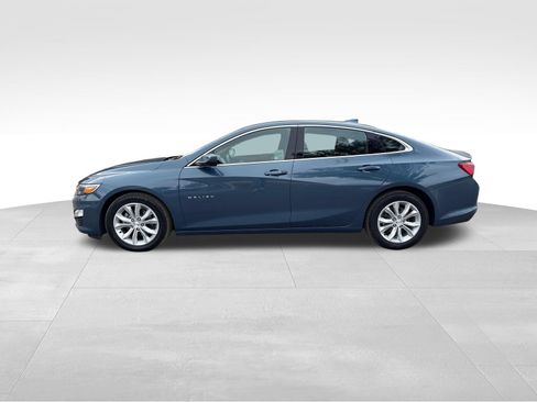 Used 2024 Chevrolet Malibu LT FWD image 2