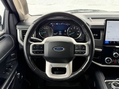 Used 2024 Ford Expedition Max XLT image 34