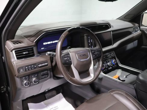 Used 2024 GMC Yukon XL Denali w/ Denali Reserve Package AWD/4WD image 17