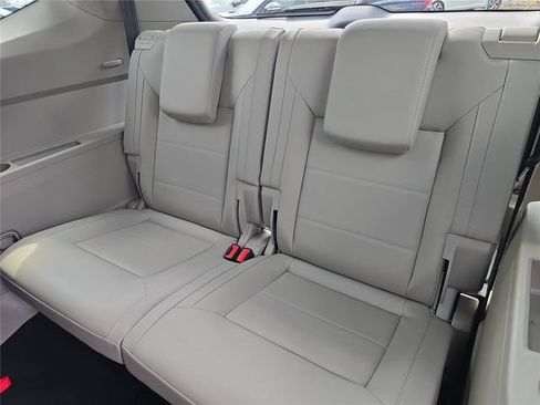 Used 2023 Volkswagen Atlas SE w/ Panoramic Sunroof Package FWD image 10