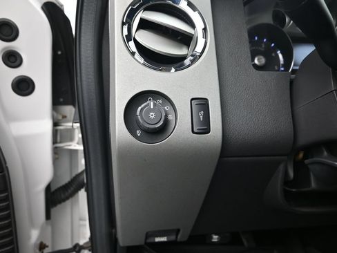 Used 2011 Ford F350 Lariat w/ Lariat Interior Pkg AWD/4WD image 12