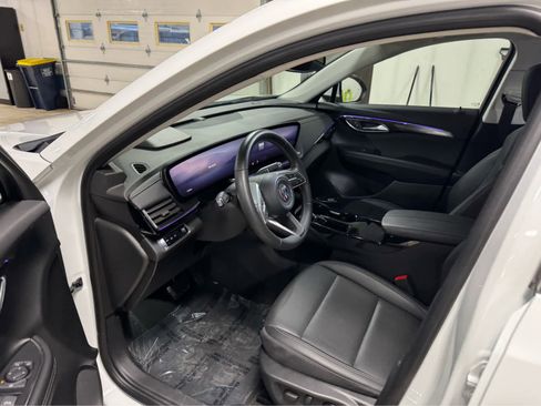 Certified 2025 Buick Envision Preferred image 15