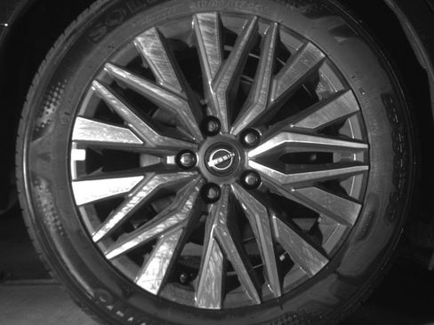 Used 2025 Nissan Altima 2.5 SV FWD image 15