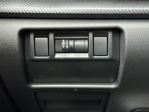 New 2026 Subaru Crosstrek 2.5i Limited w/ Crosstrek Mirror Package image 30