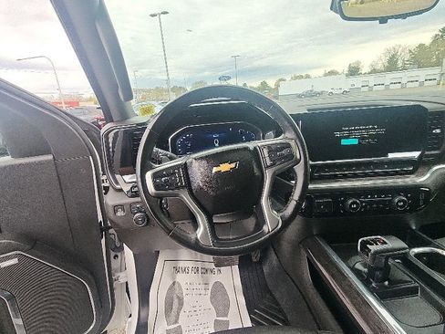Used 2023 Chevrolet Silverado 1500 LTZ w/ LTZ Premium Package AWD/4WD image 2