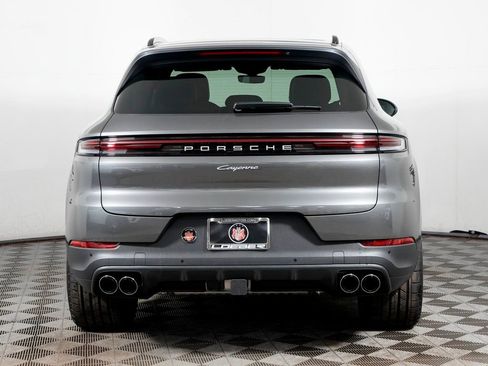 Certified 2026 Porsche Cayenne AWD/4WD image 6