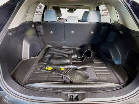 Used 2019 Toyota RAV4 Limited w/ Carpet Mat Package AWD/4WD image 28