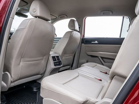 Used 2018 Volkswagen Atlas SE image 18