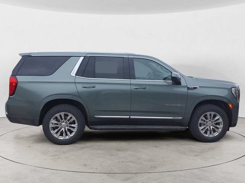 Used 2024 GMC Yukon SLT AWD/4WD image 6