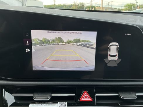 Certified 2023 Kia Niro EX FWD image 23